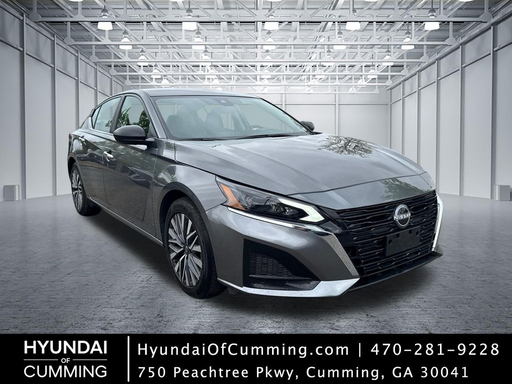 2025 Nissan Altima SV