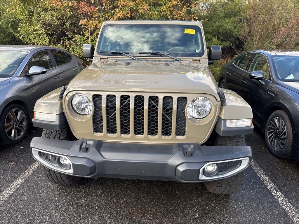 2020 Jeep Gladiator Sport photo 2