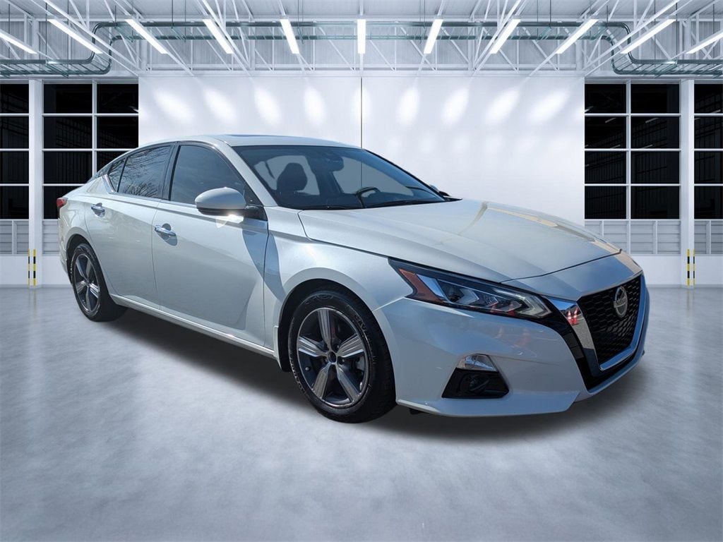 Used 2022 Nissan Altima 2.5 SL Sedan
