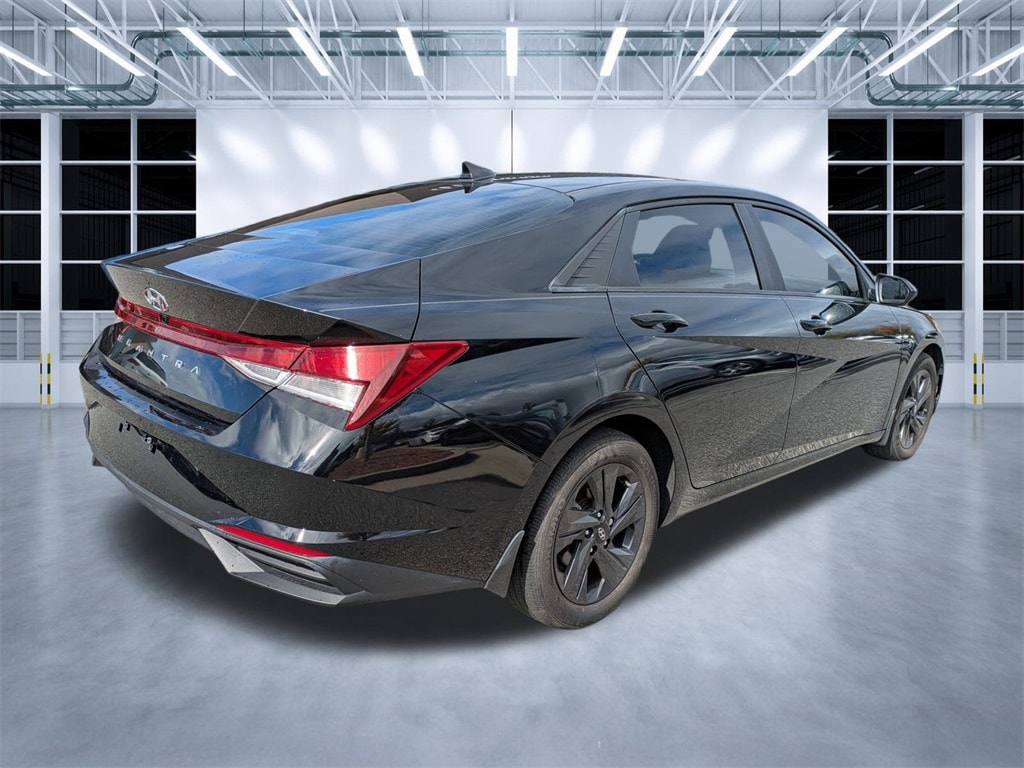 Used 2022 Hyundai Elantra SEL Sedan