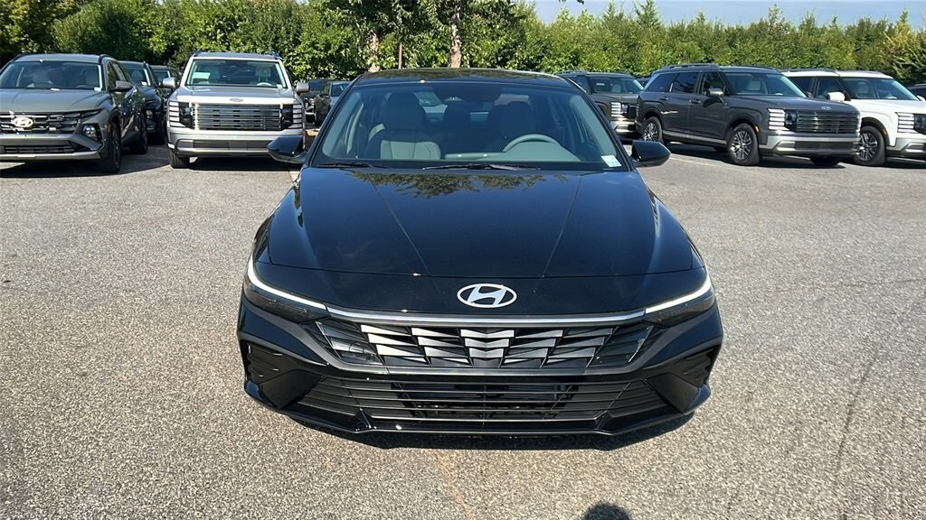 2025 Hyundai Elantra Hybrid SEL Sport photo 2