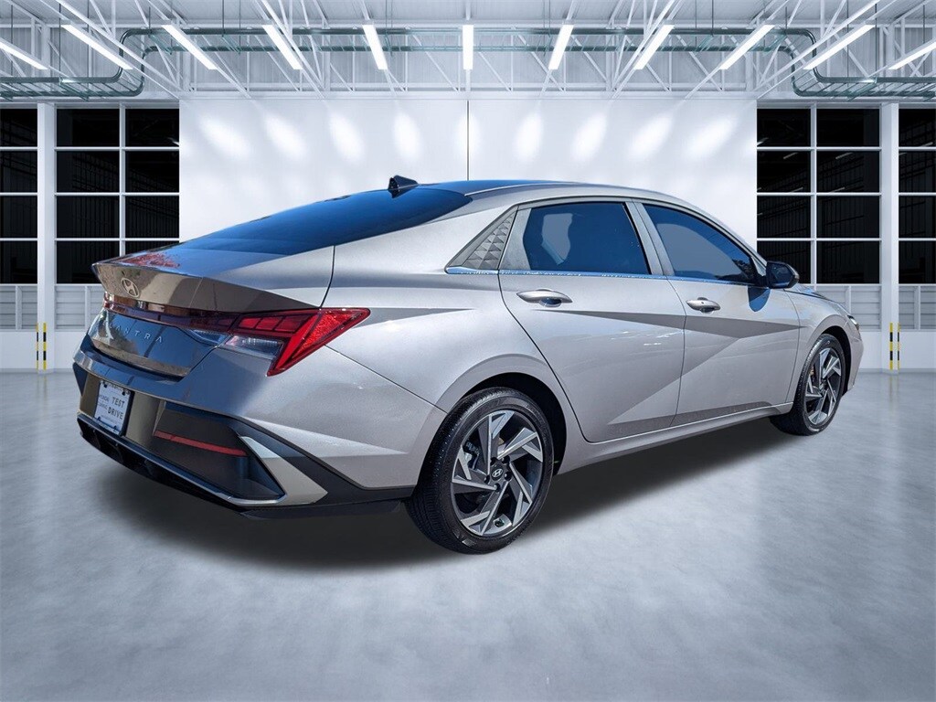 Used 2024 Hyundai Elantra SEL Sedan
