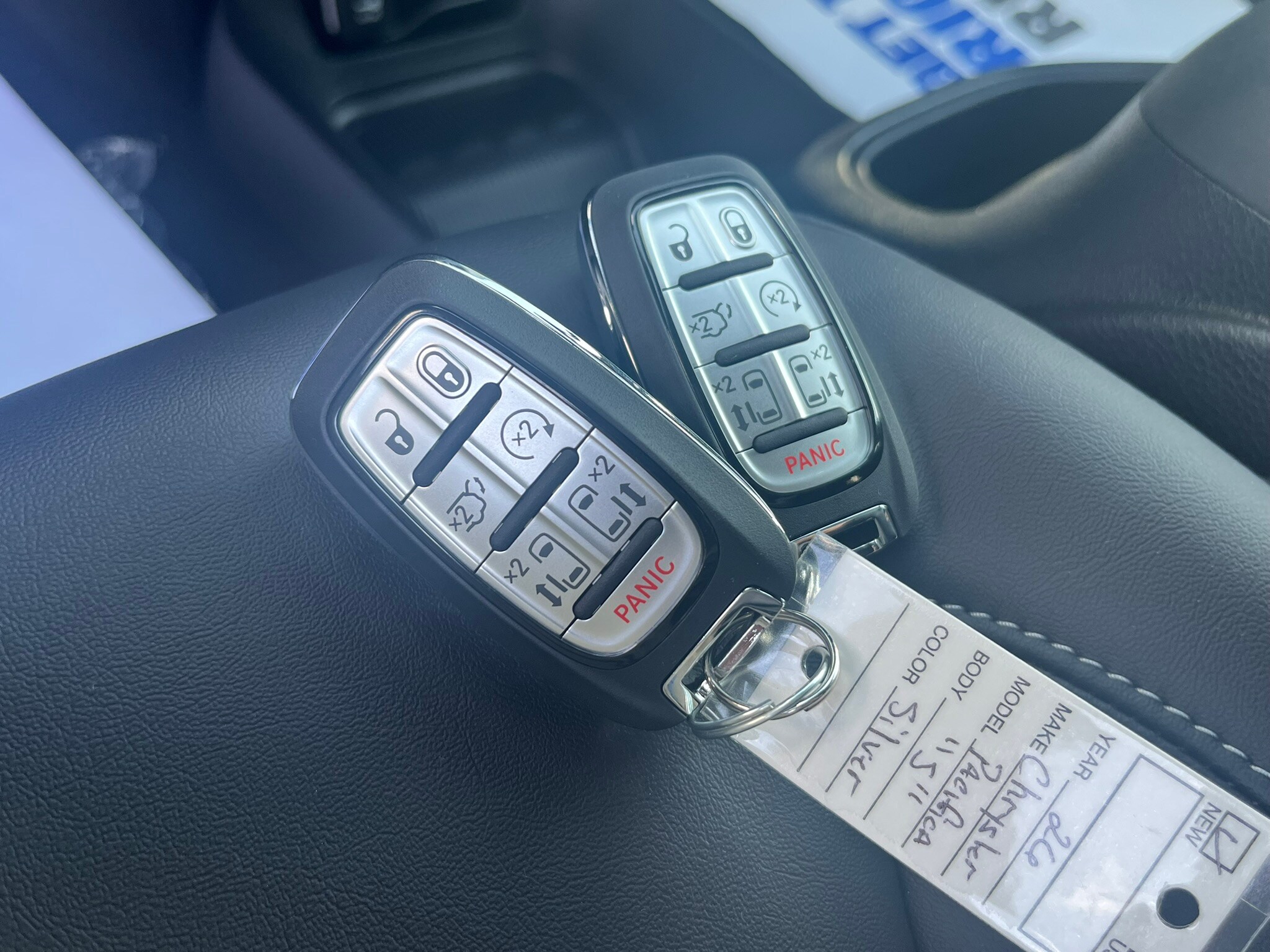 2026 Chrysler Pacifica Select - Photo 11