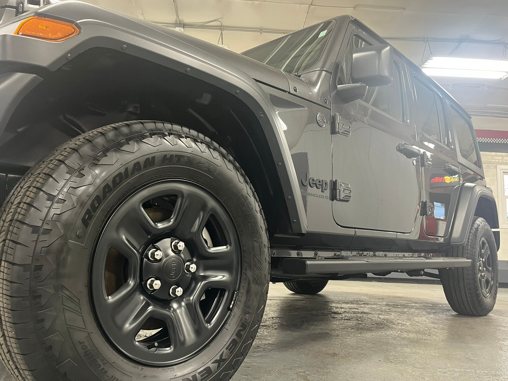 2025 Jeep Wrangler Sport photo 3