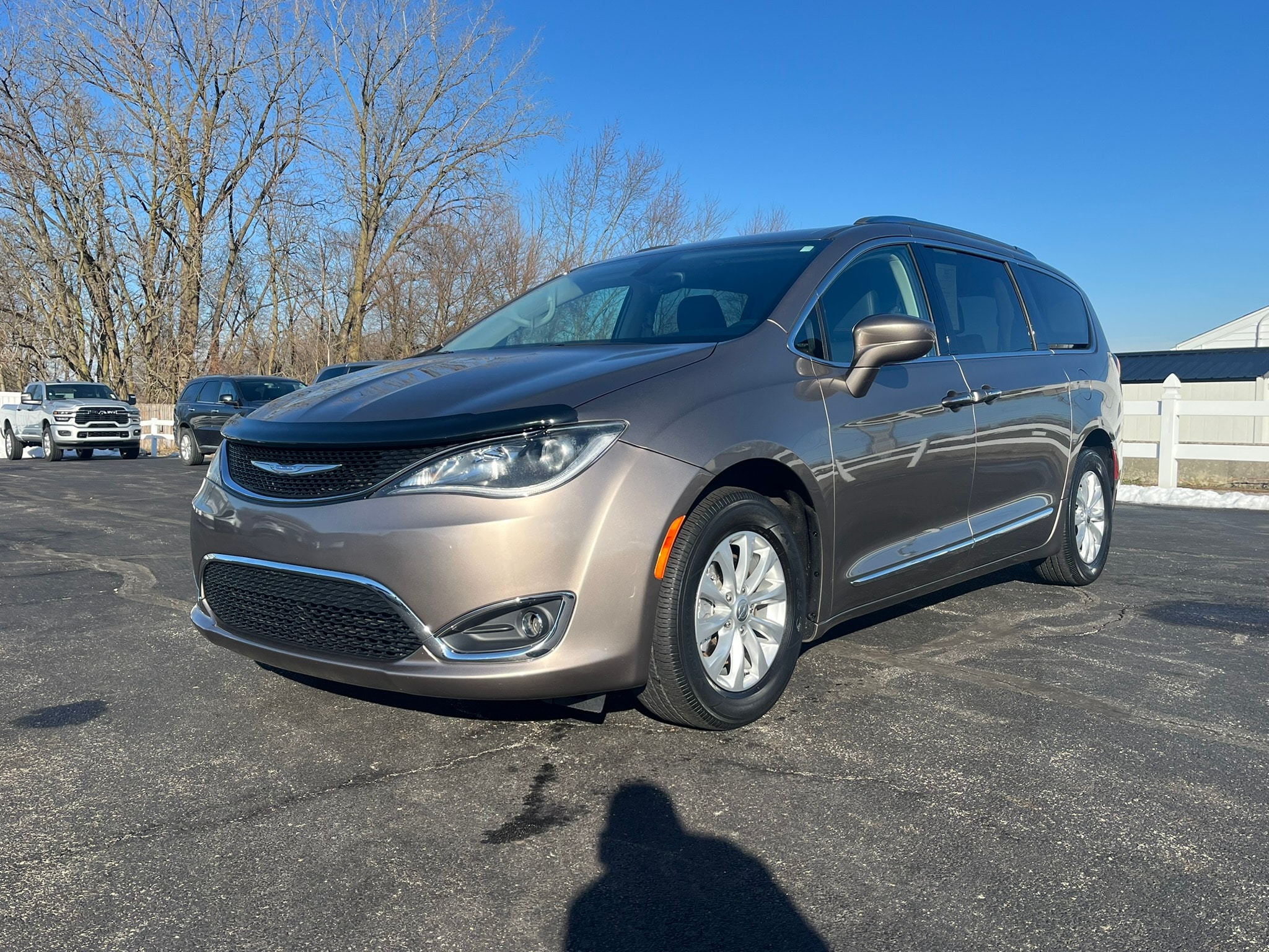 Used 2018 Chrysler Pacifica Touring L with VIN 2C4RC1BG8JR154008 for sale in Fort Loramie, OH