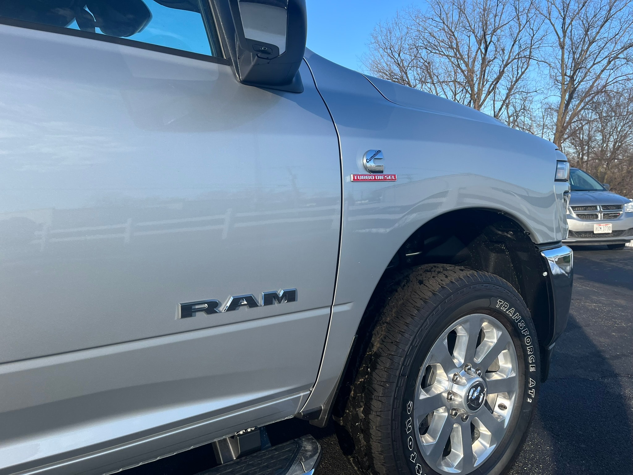 2026 RAM 3500 Laramie - Photo 14