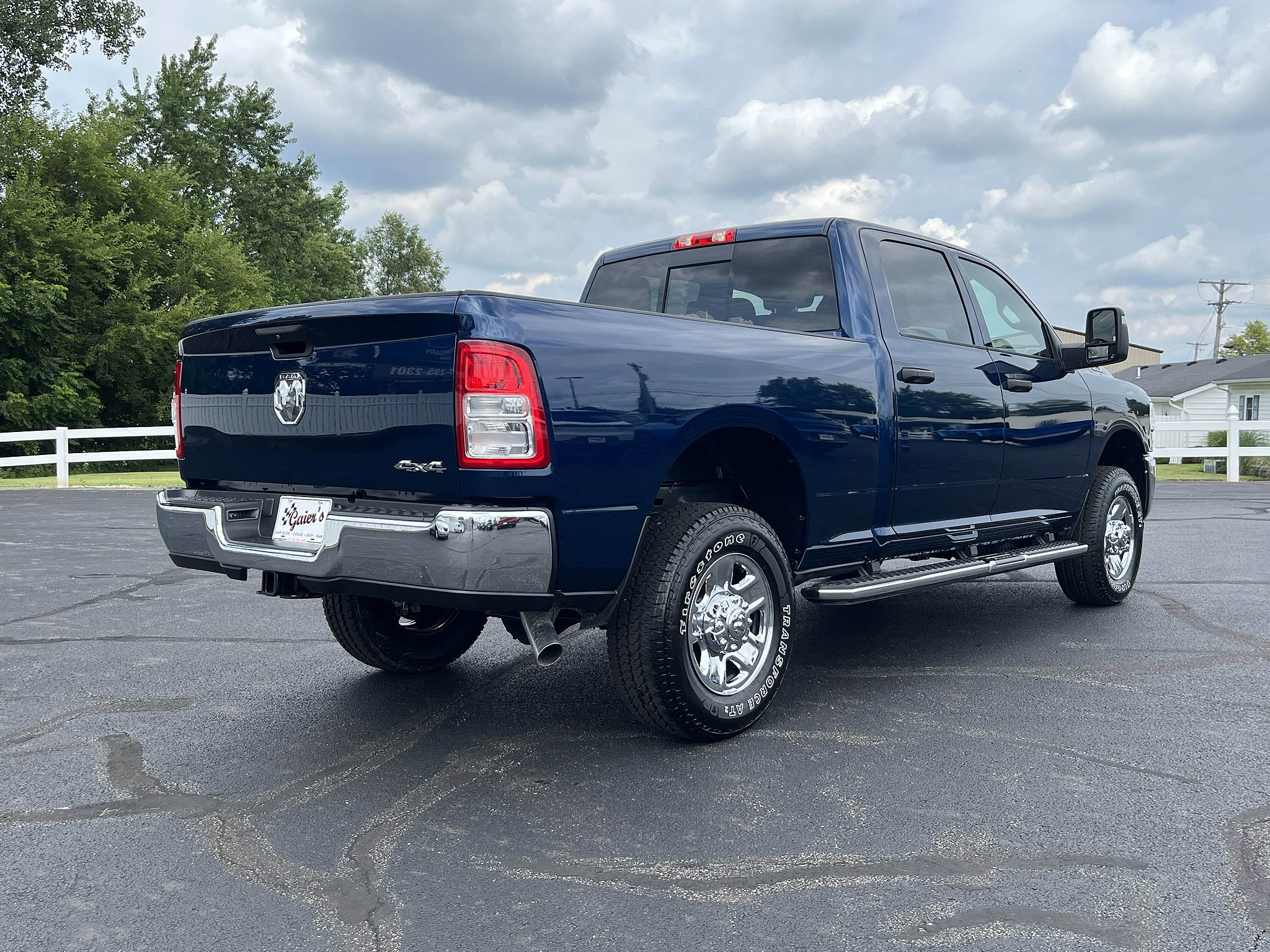 2024 Ram 2500 Tradesman photo 3