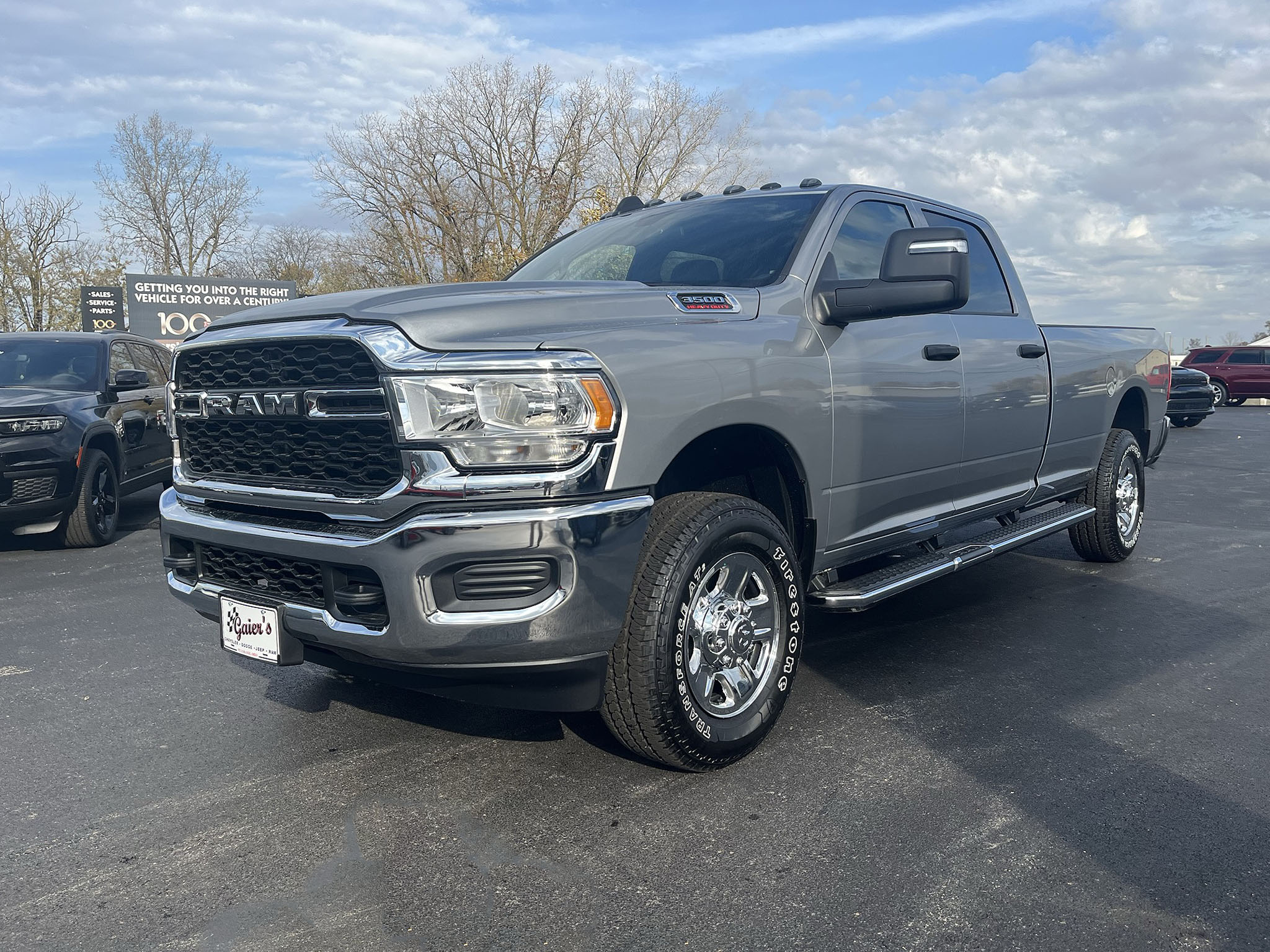 2024 Ram 3500 Tradesman photo 2