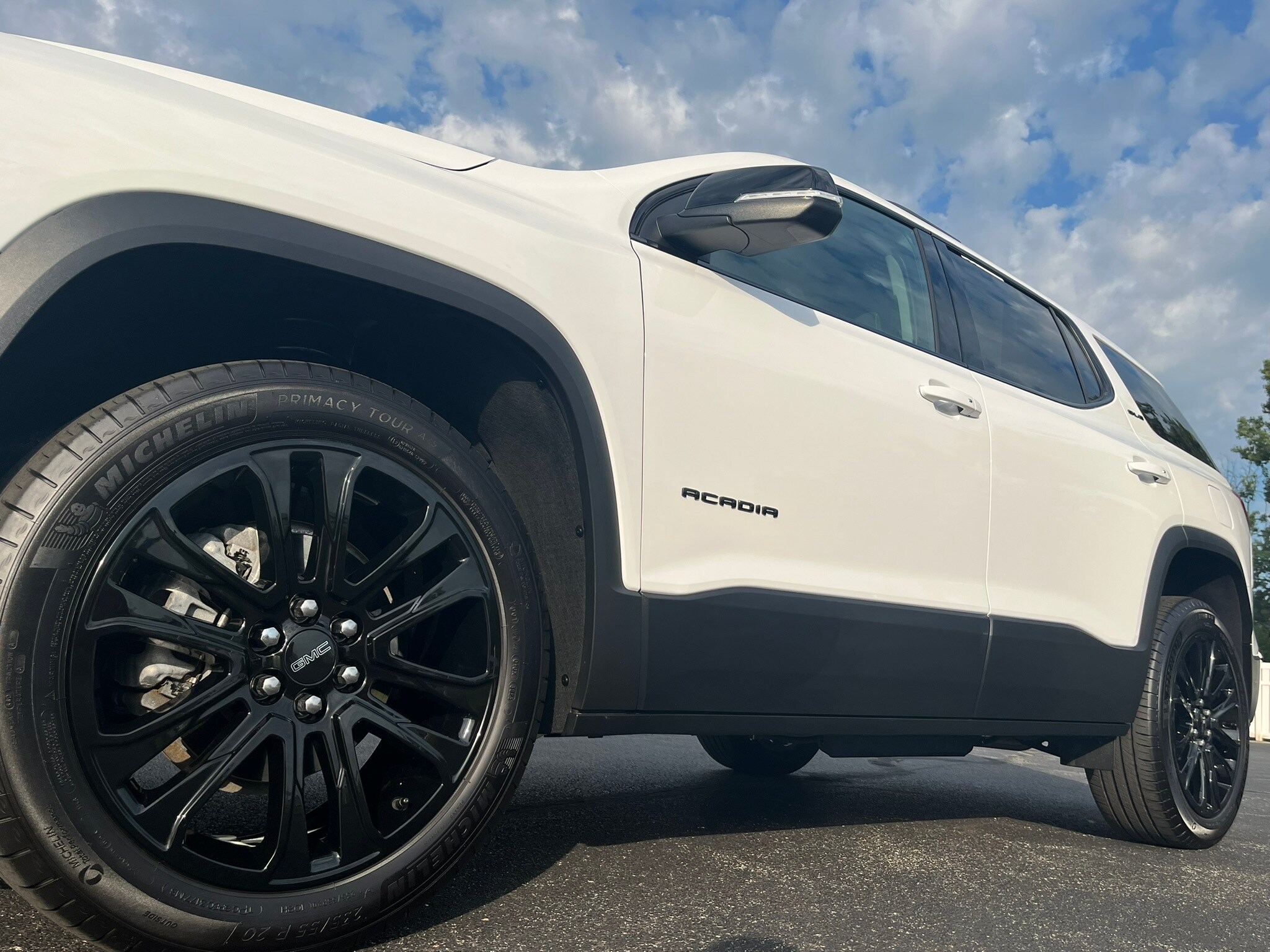 2023 Gmc Acadia SLE photo 4