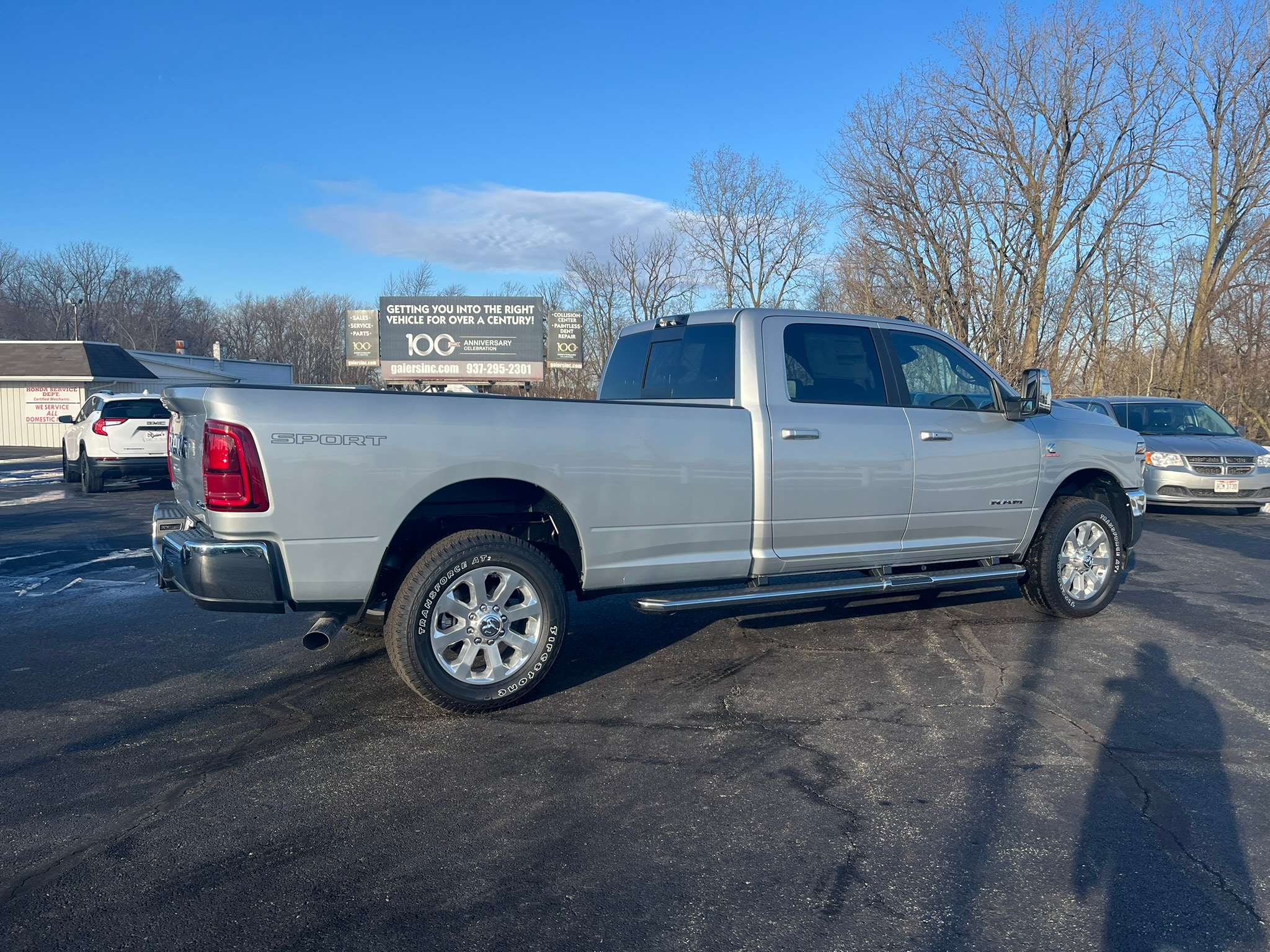 2026 RAM 3500 Laramie - Photo 13