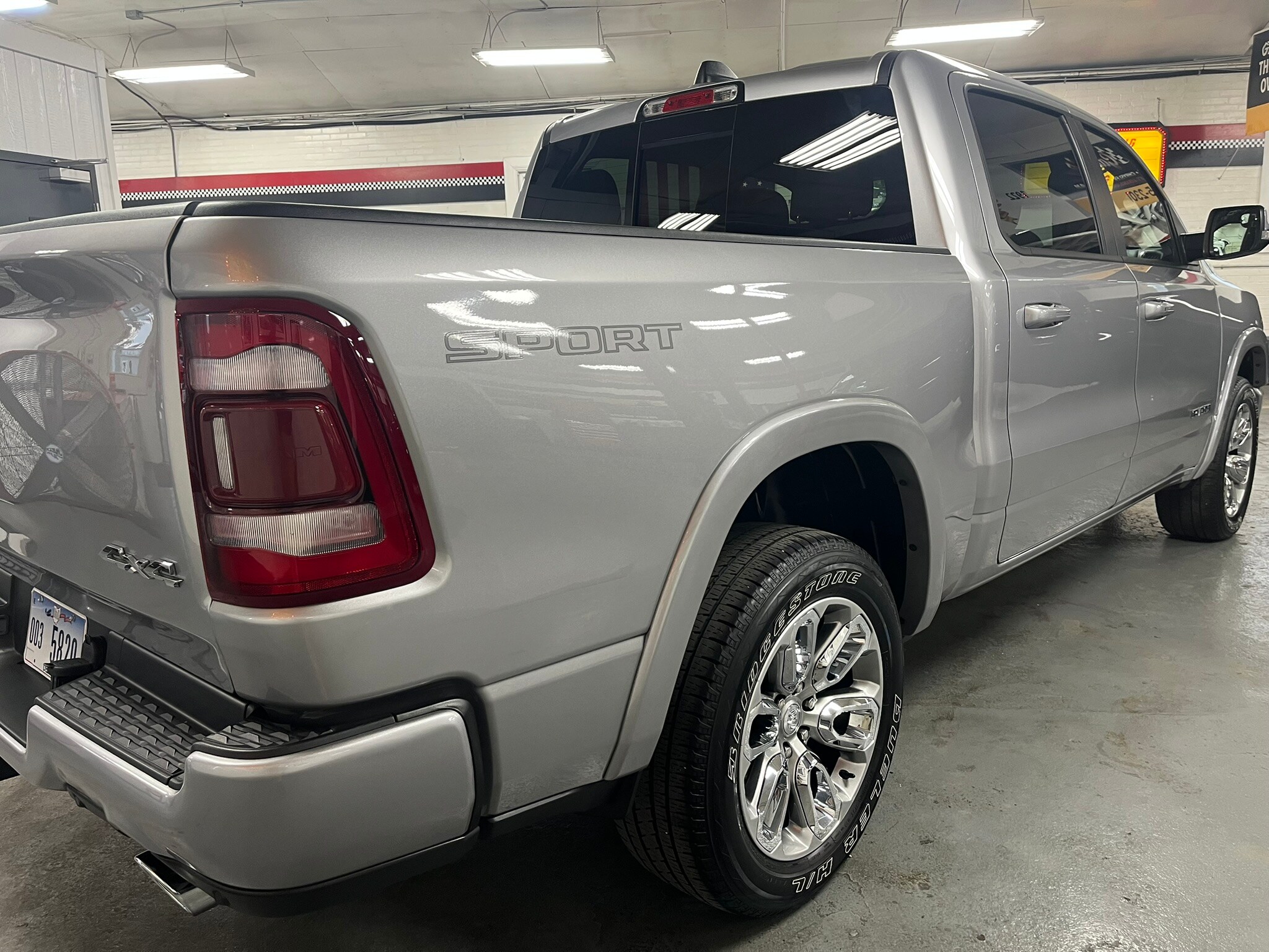 2022 Ram 1500 Laramie photo 2