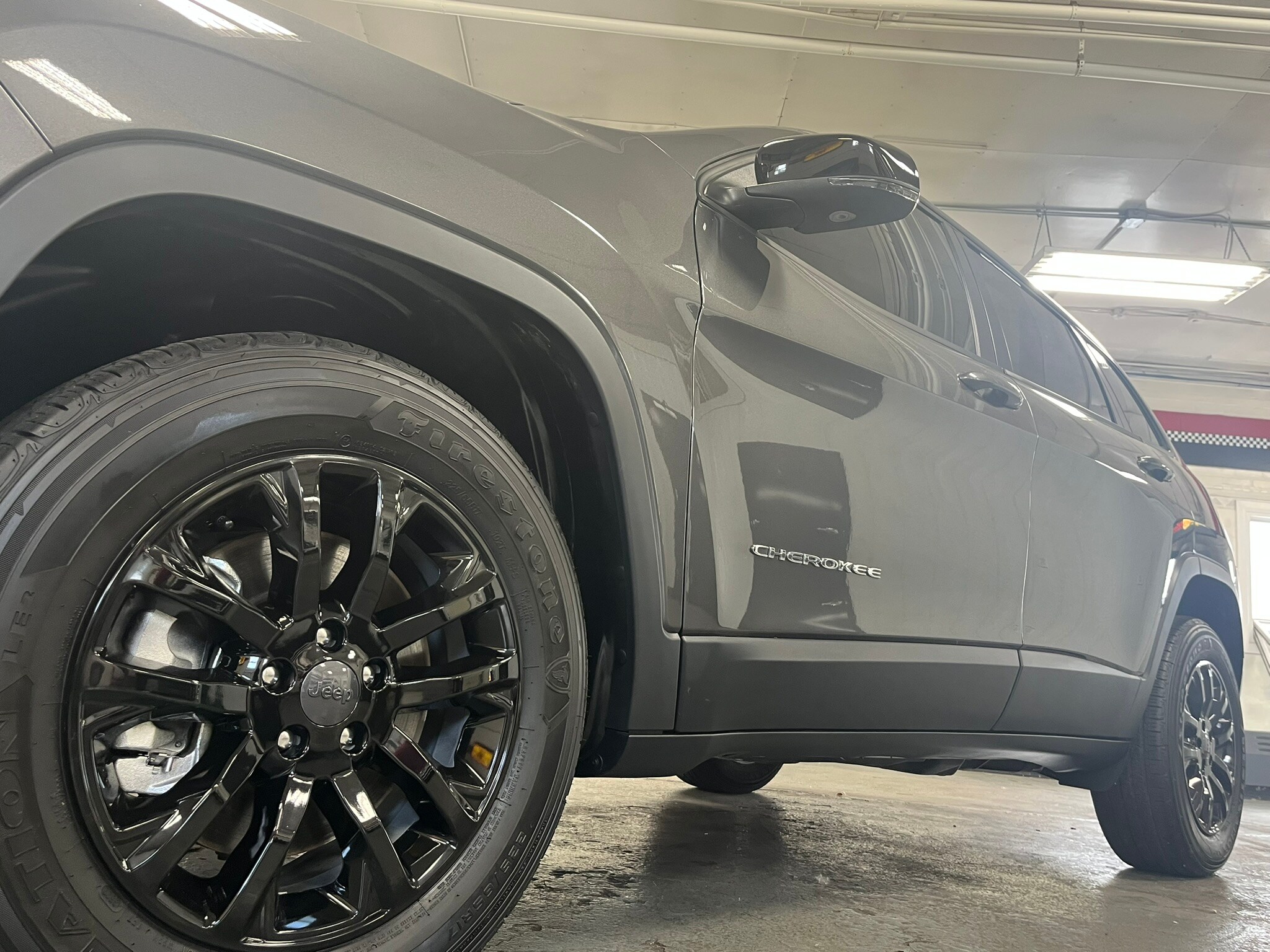 2022 Jeep Cherokee Latitude Lux photo 2