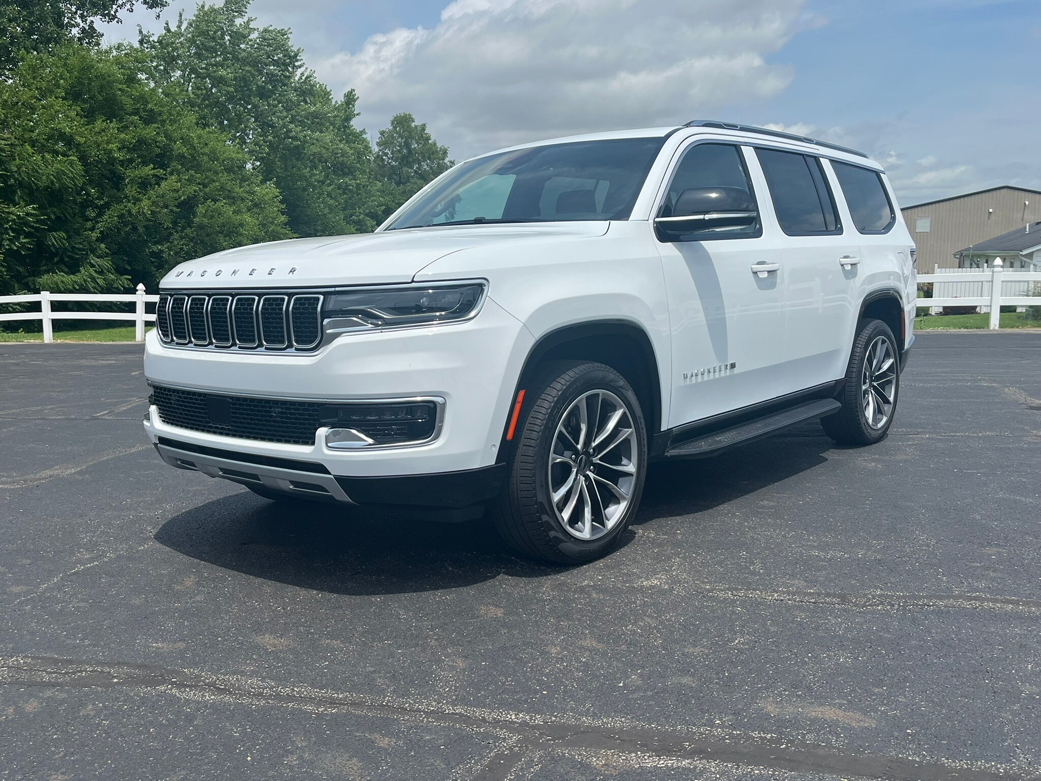 2025 Jeep Wagoneer Series II photo 2
