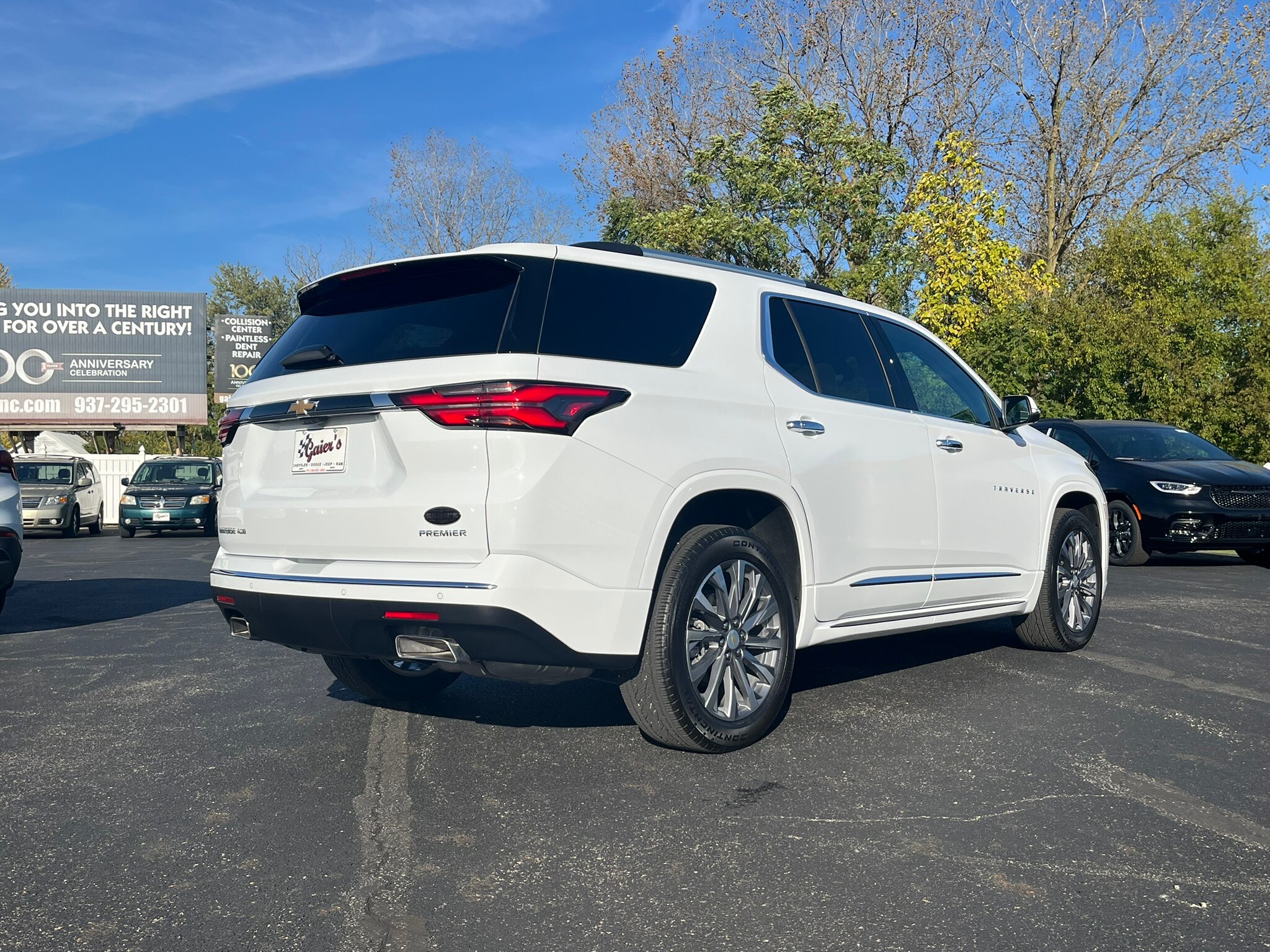 2023 Chevrolet Traverse Premier photo 3