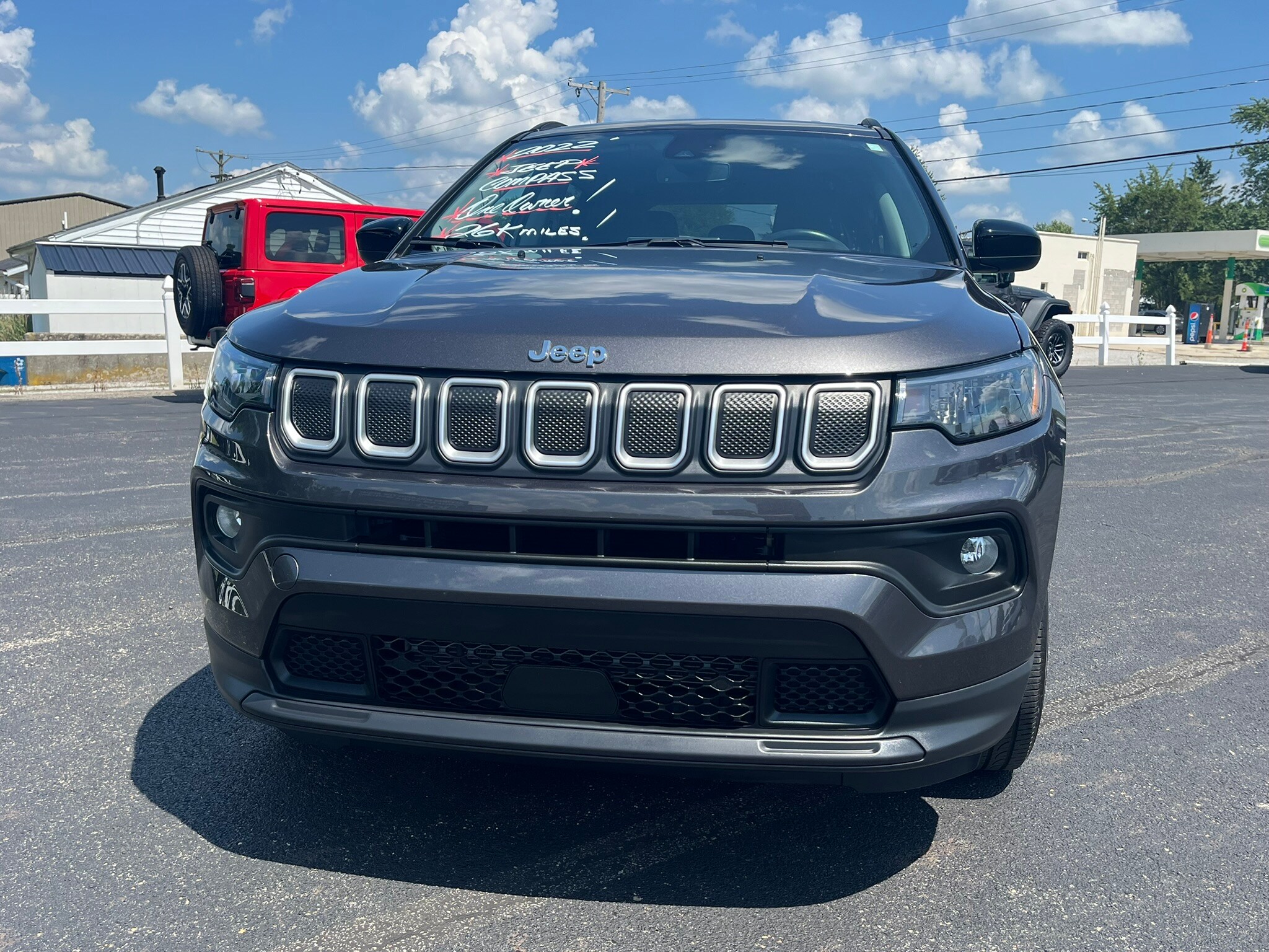 2022 Jeep Compass Latitude Lux photo 3