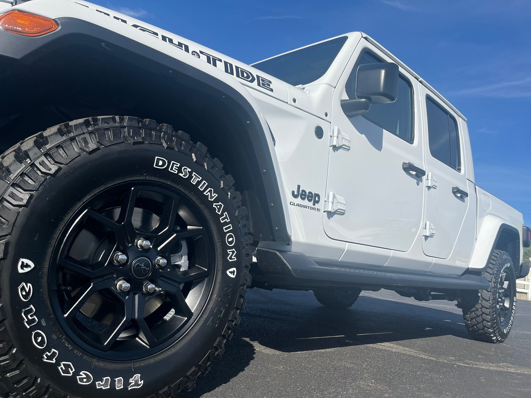 2025 Jeep Gladiator Sport photo 4