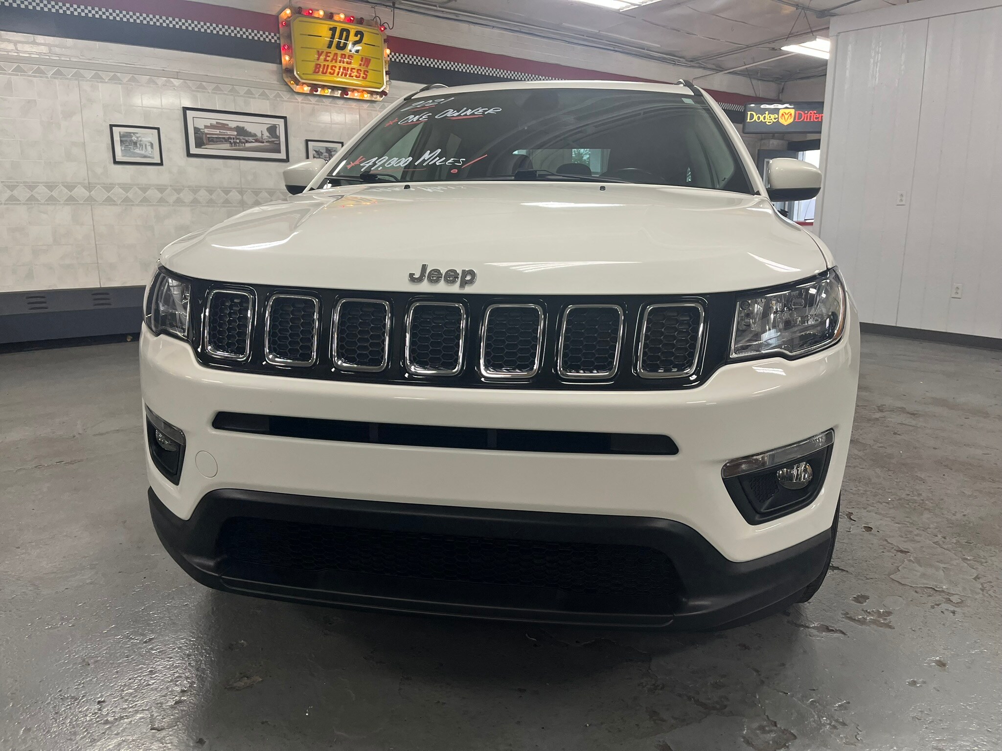 2021 Jeep Compass Latitude photo 3