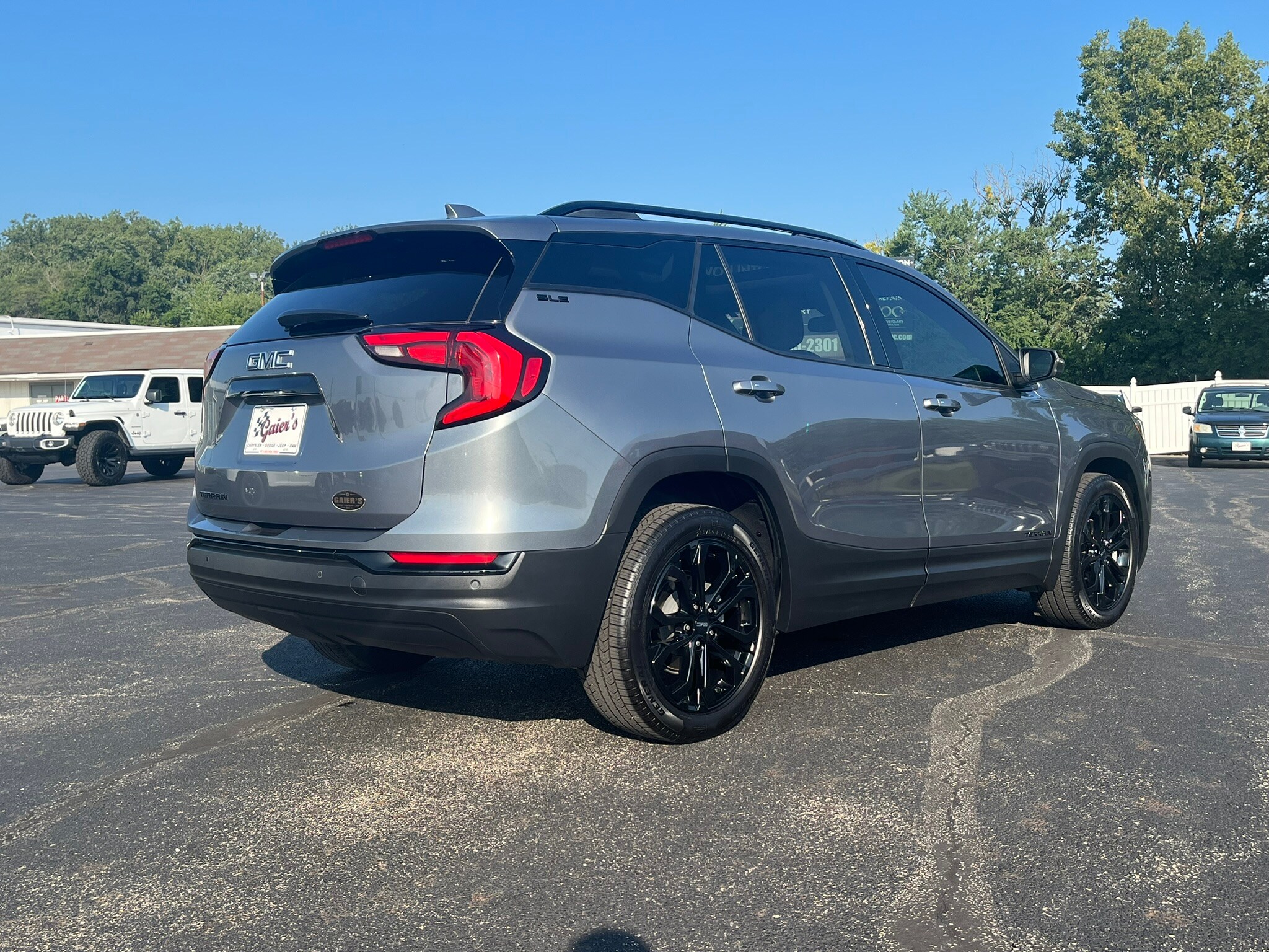 2021 Gmc Terrain SLE photo 2