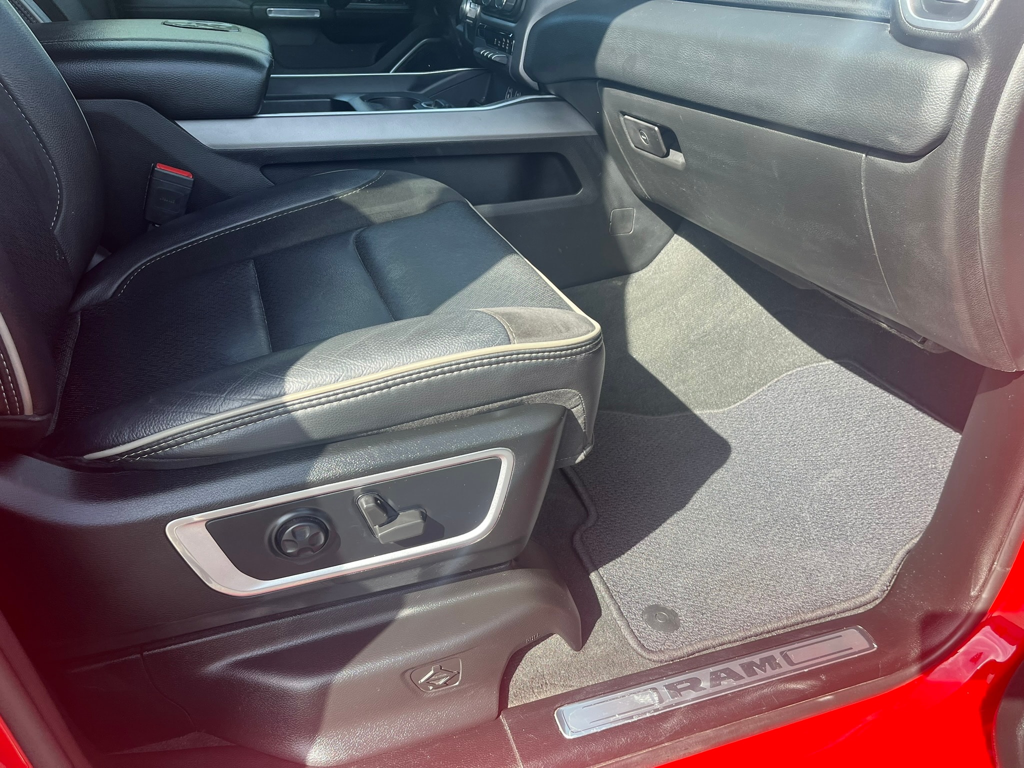 2021 RAM Ram 1500 Pickup Laramie - Photo 26