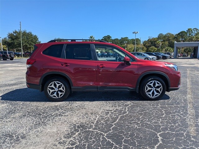 2019 Subaru Forester Premium photo 2
