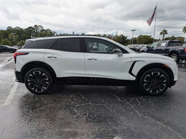2024 Chevrolet Blazer EV RS photo 3
