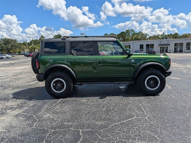 2024 Ford Bronco Outer Banks photo 3