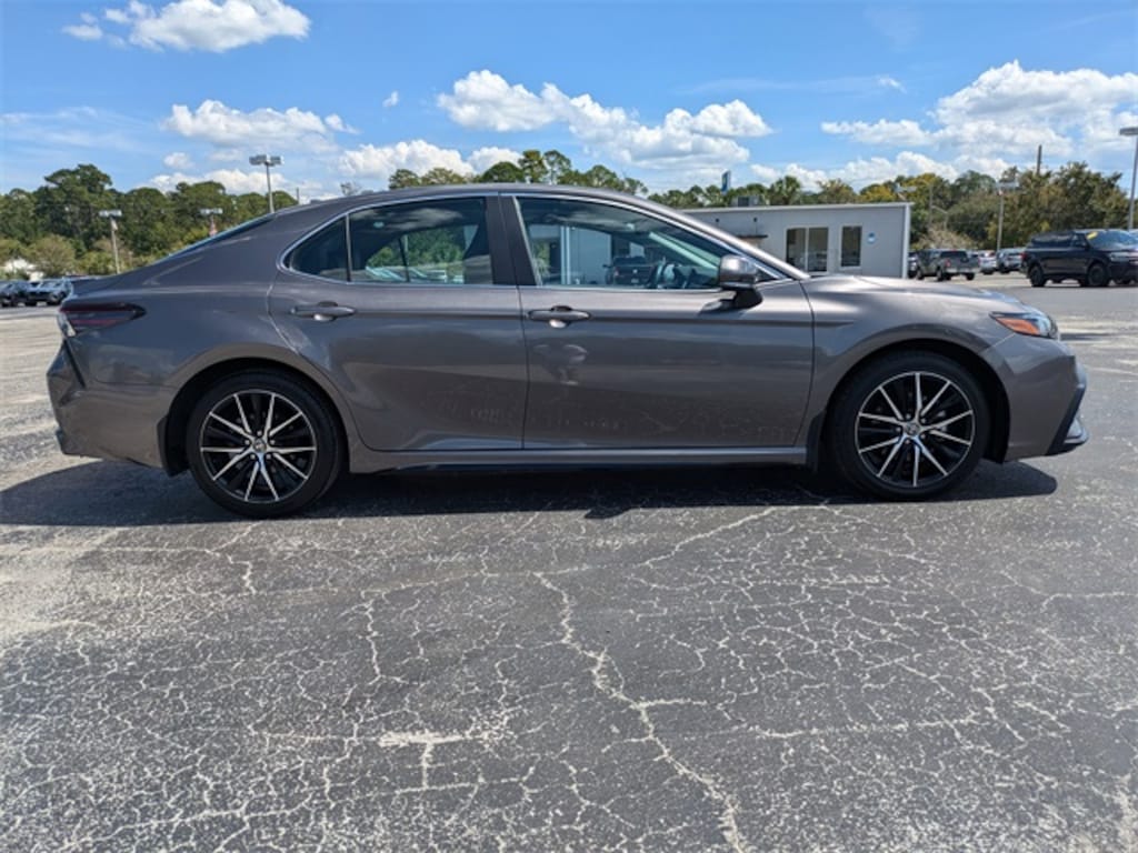 Used 2024 Toyota Camry SE Sedan
