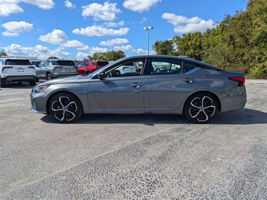 Used 2024 Nissan Altima 2.5 SR Sedan