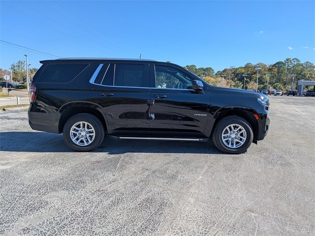 2024 Chevrolet Tahoe LS photo 2