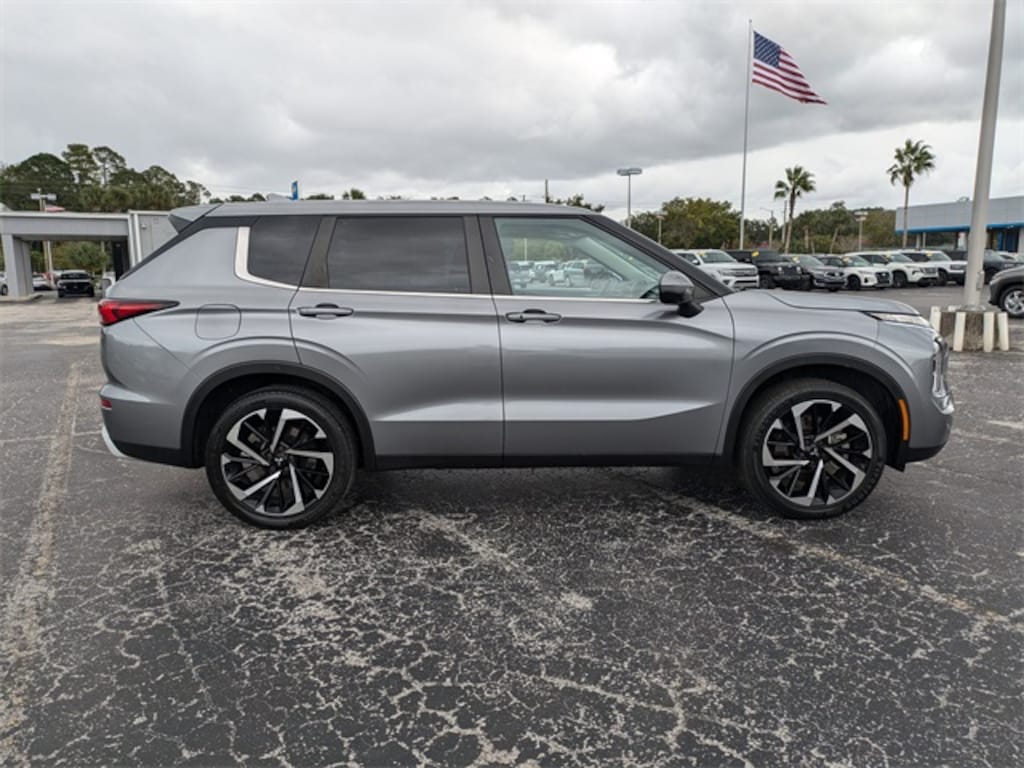 Used 2022 Mitsubishi Outlander CUV
