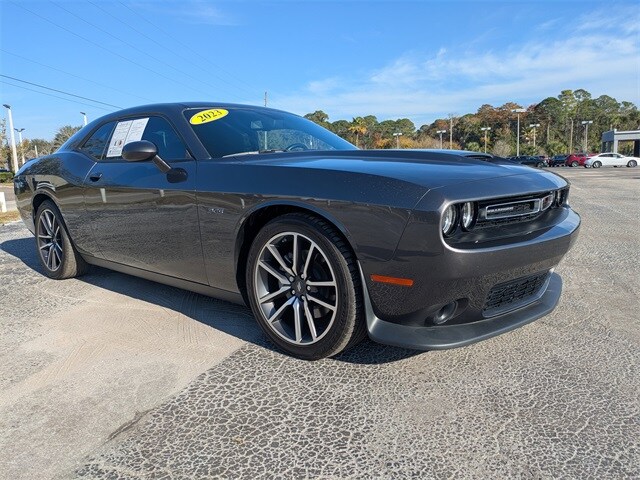 2023 Dodge Challenger R/T photo 2