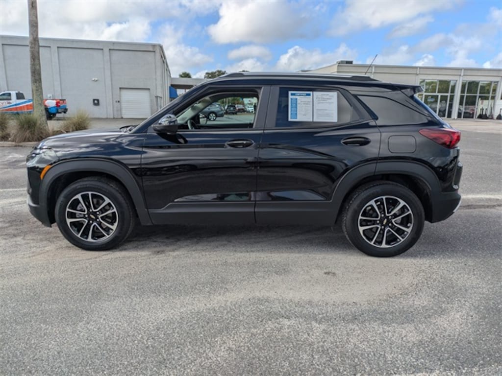 Used 2024 Chevrolet Trailblazer LT SUV