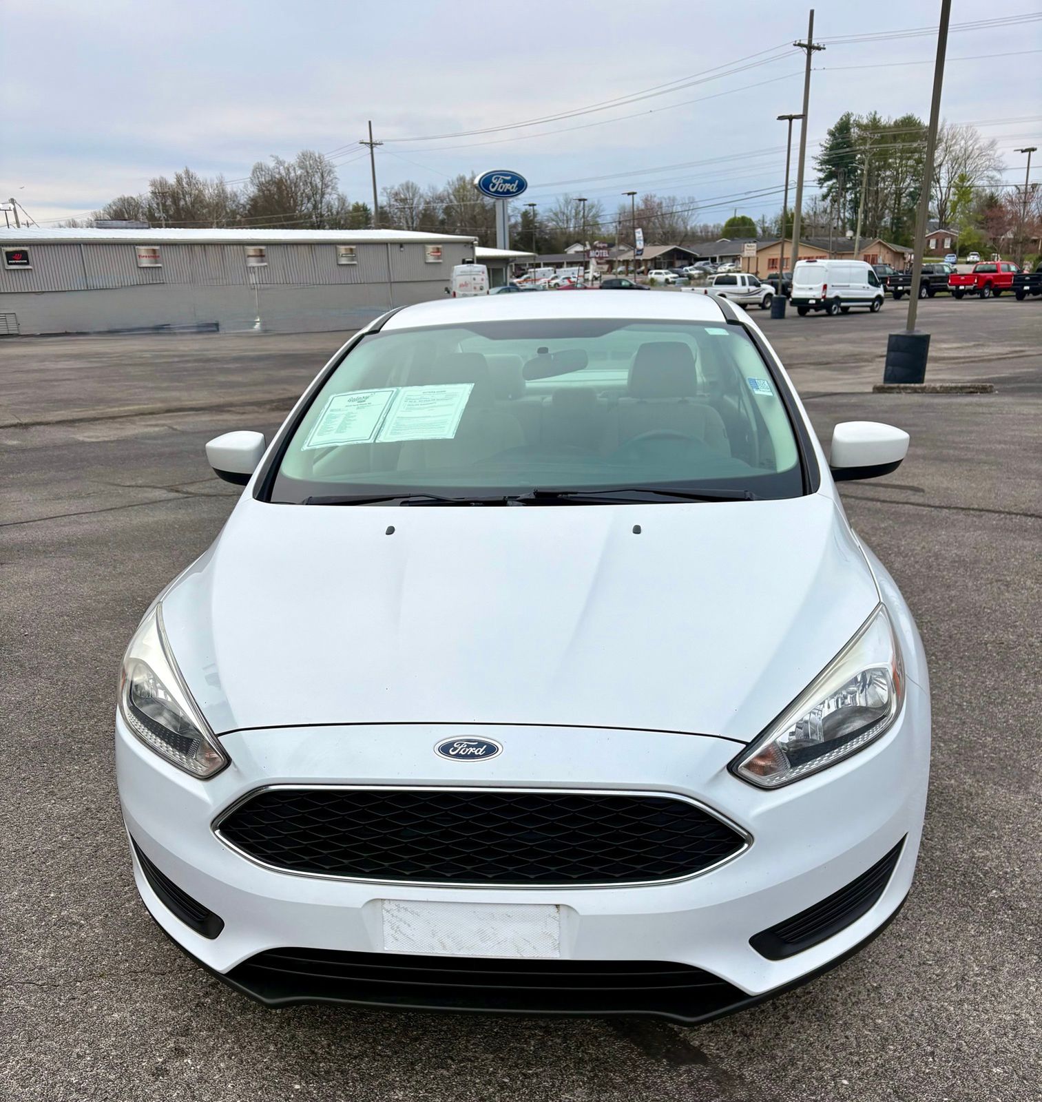 Used 2018 Ford Focus SE with VIN 1FADP3F24JL316465 for sale in Smithville, TN