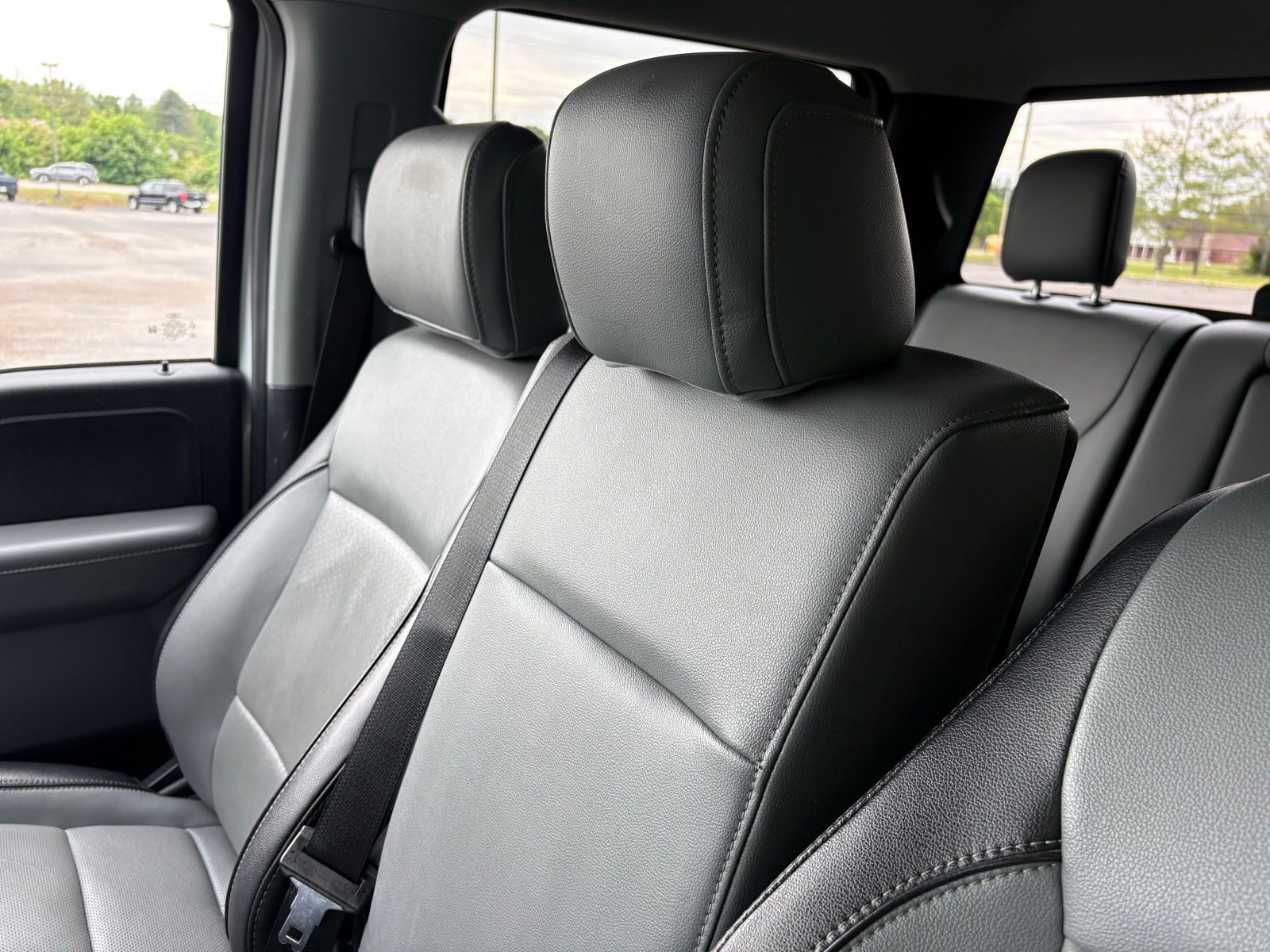 2022 Ford F-150 Lariat - Photo 14