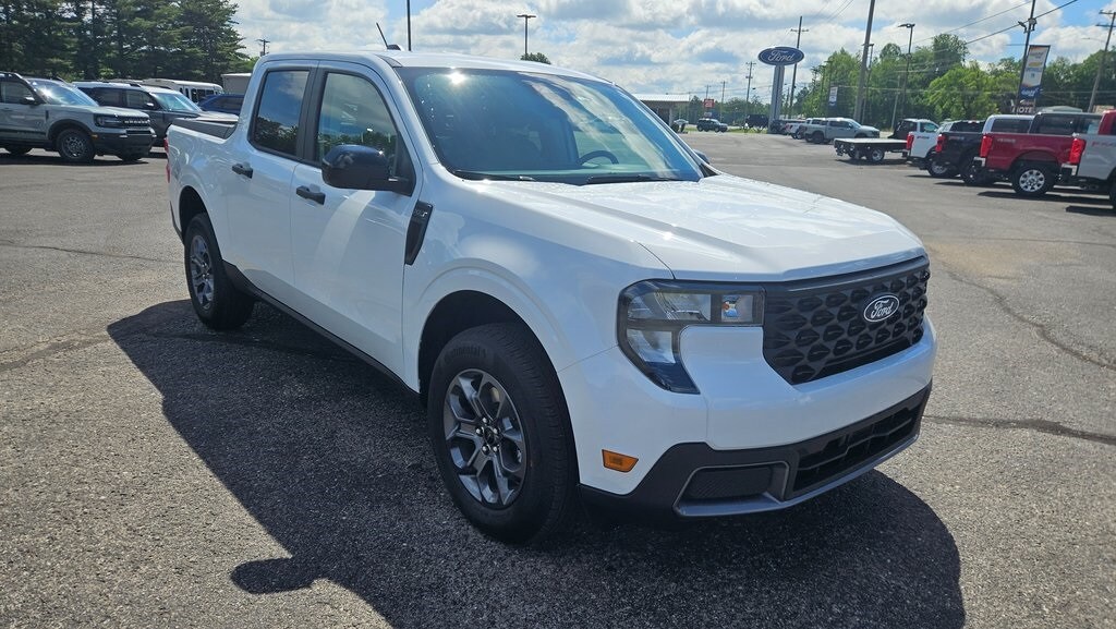2025 Ford Maverick XLT photo 3