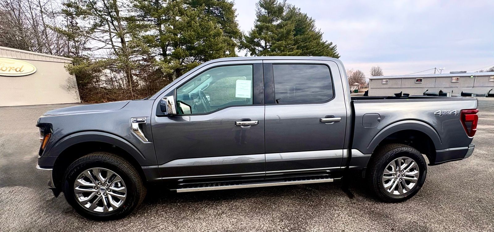 2026 Ford F-150 XLT - Photo 3