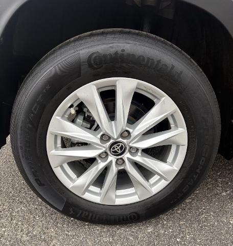 2022 Toyota Corolla Cross LE - Photo 8