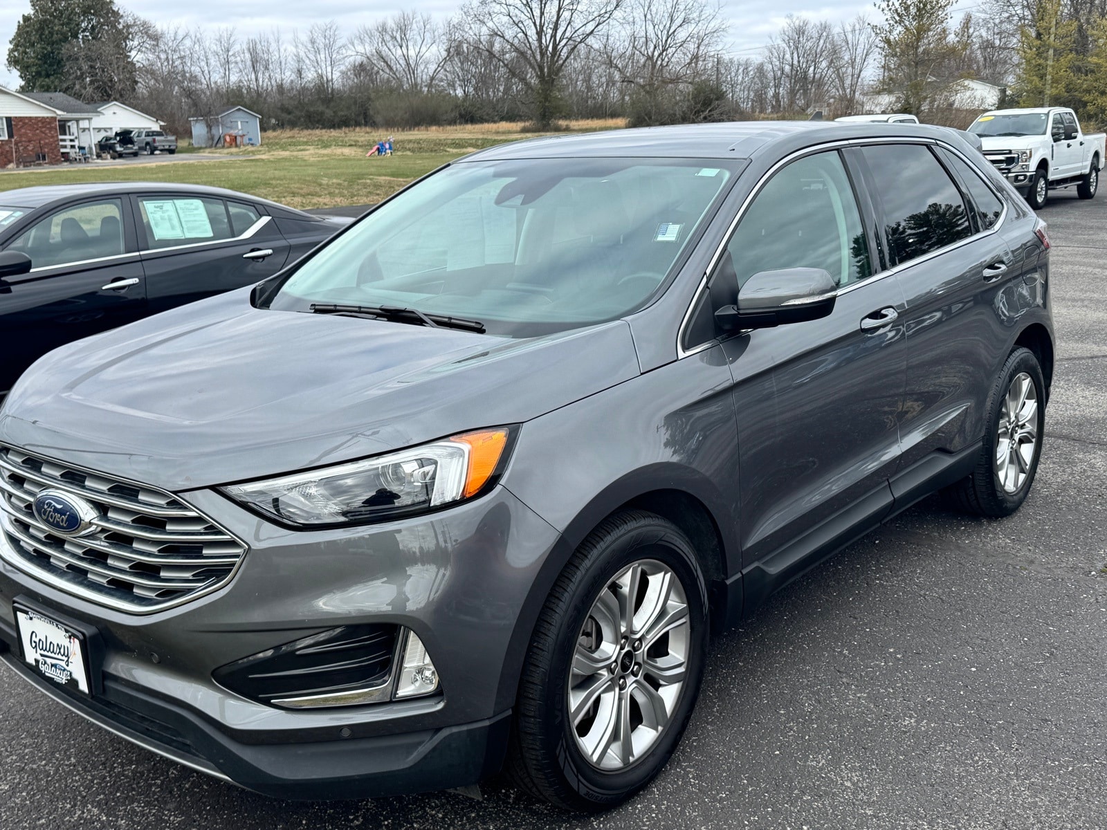 2024 Ford Edge Titanium's photo