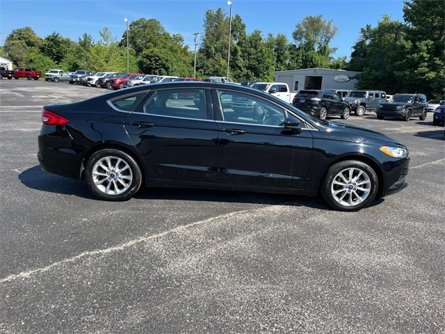 Used 2017 Ford Fusion SE with VIN 3FA6P0HD6HR276259 for sale in Smithville, TN