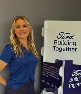 Staff member Latosha Simmons from ID_47ec3ee7de24