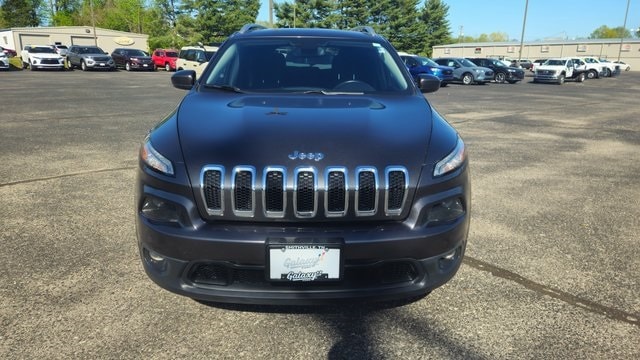 Used 2017 Jeep Cherokee Latitude with VIN 1C4PJMCB4HW590874 for sale in Smithville, TN