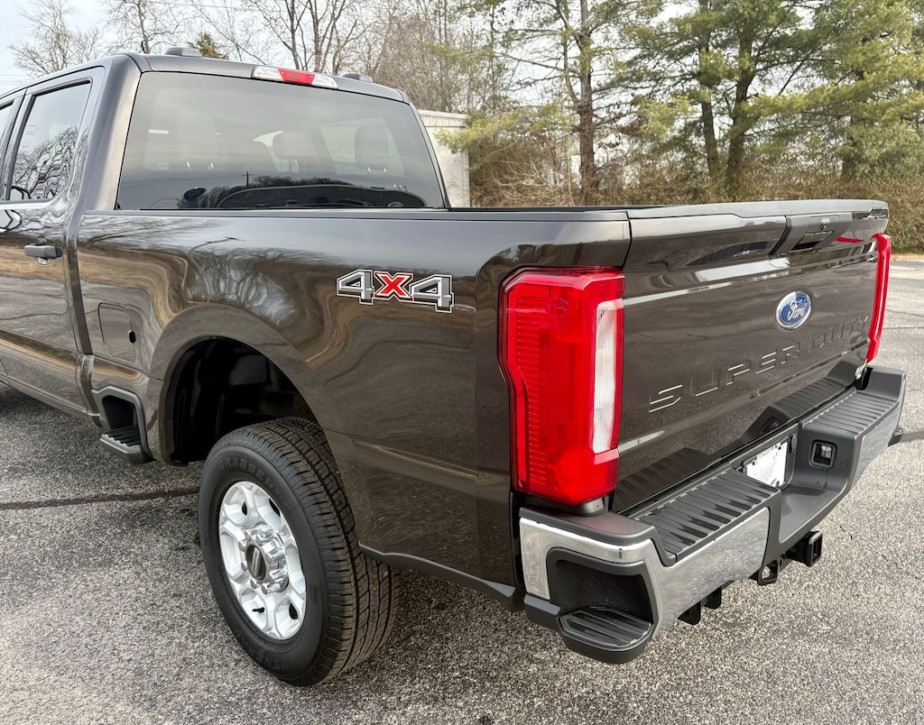 New 2025 Ford F-250SD XLT Truck