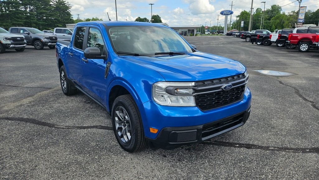 2022 Ford Maverick XLT photo 2