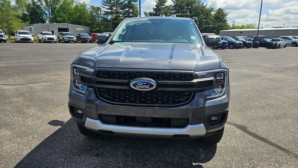 2024 Ford Ranger Lariat photo 2