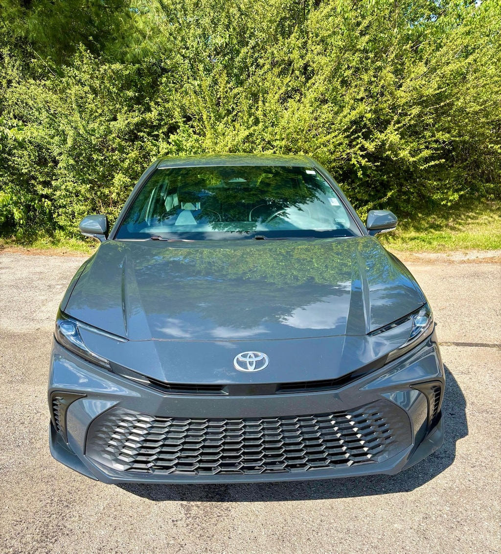 Used 2025 Toyota Camry SE Sedan