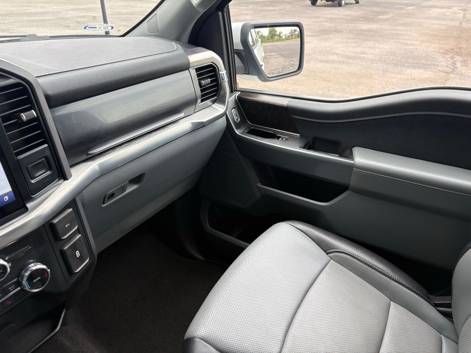 2022 Ford F-150 Lariat - Photo 13