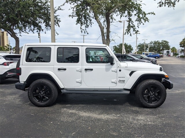 2019 Jeep Wrangler Unlimited Sahara photo 2