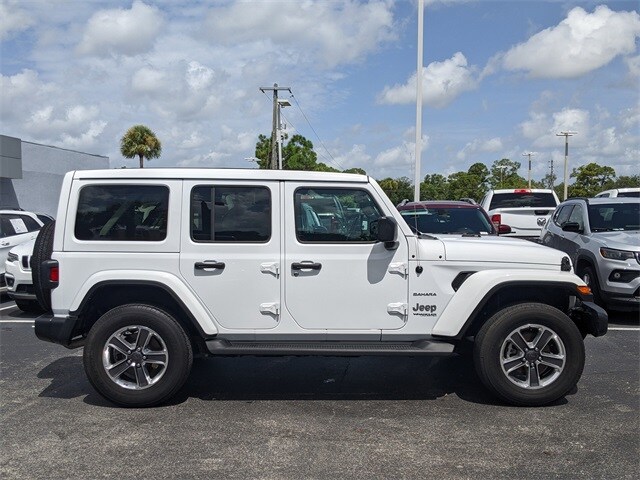 2021 Jeep Wrangler Unlimited Sahara photo 2