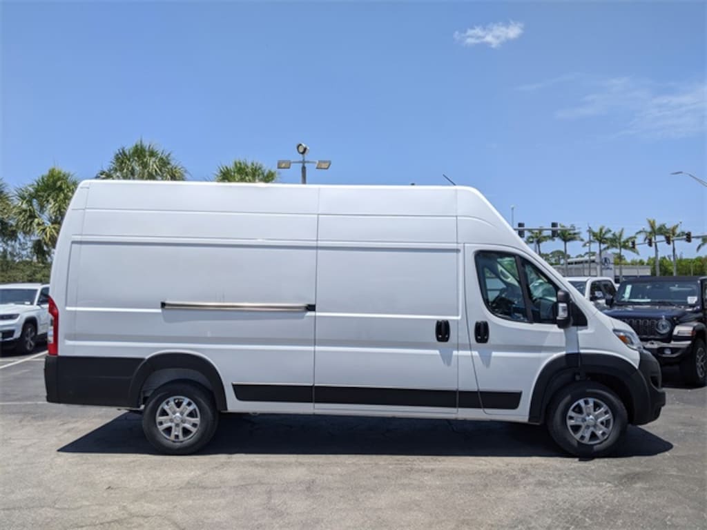 New 2025 Ram ProMaster PROMASTER 3500 SLT CARGO VAN SUPER HIGH ROOF 159' Cargo Van