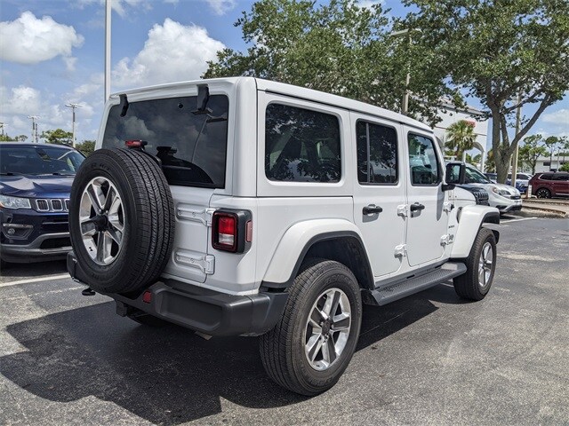 2021 Jeep Wrangler Unlimited Sahara photo 3